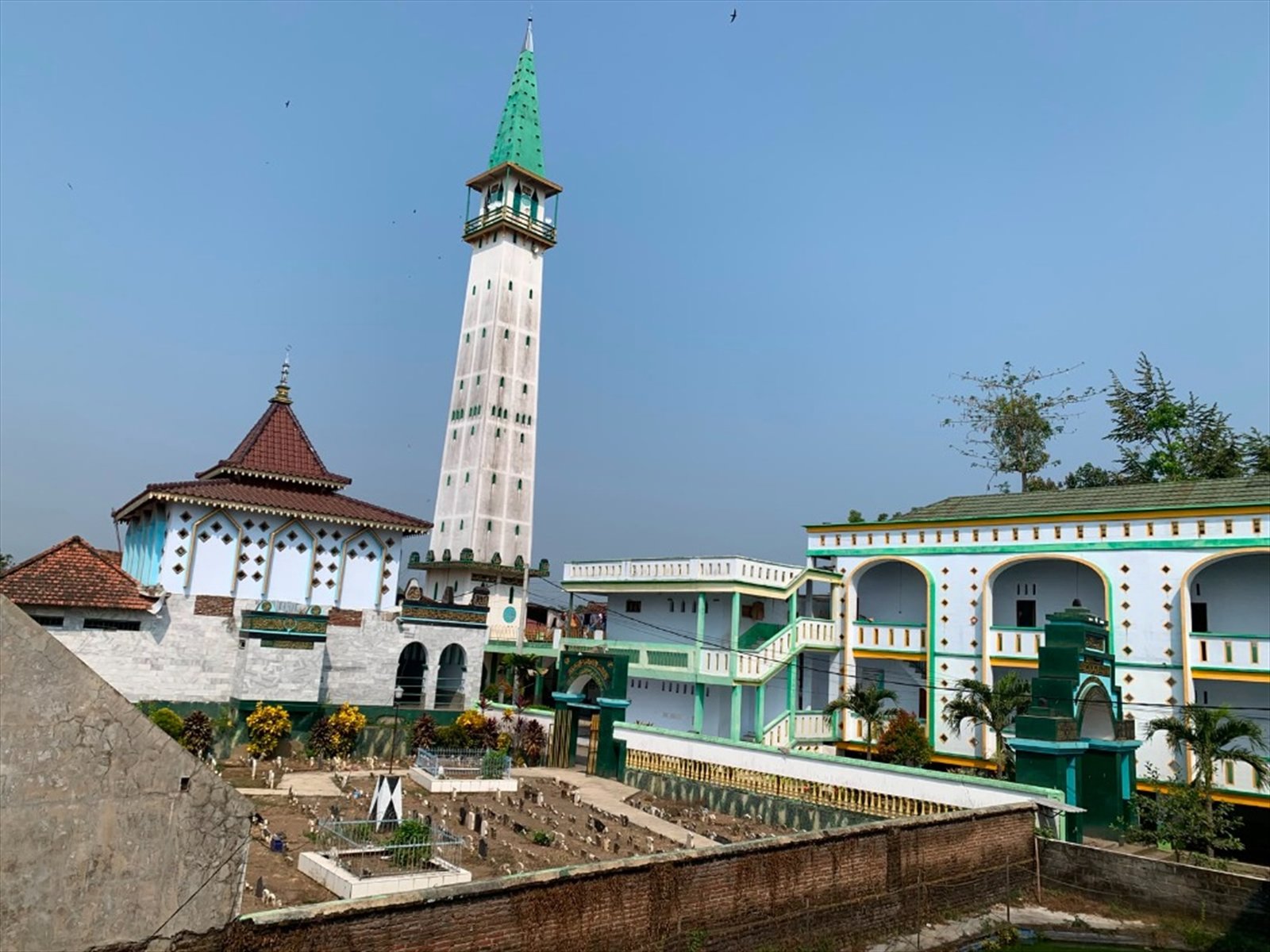 Pondok Pesantren Al-Khoiriyah